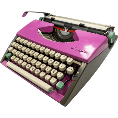 Máquina de Escribir Olympia Morada