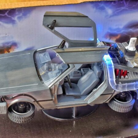 Auto Coleccionable Delorean Volver al Futuro 2 - Imagen 3