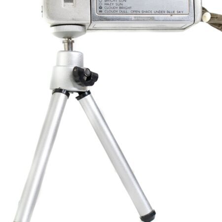 Cámara Minolta 16 Modelo P Negra + Trípode - Imagen 3