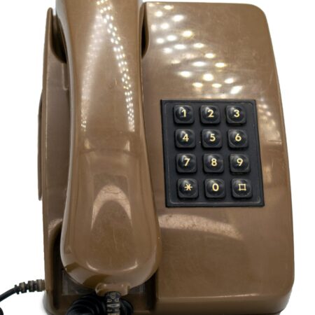 Teléfono Vintage Marrón con Botones - Imagen 3