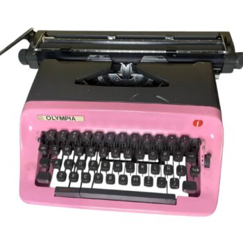 Máquina de Escribir Olympia Internacional Rosada